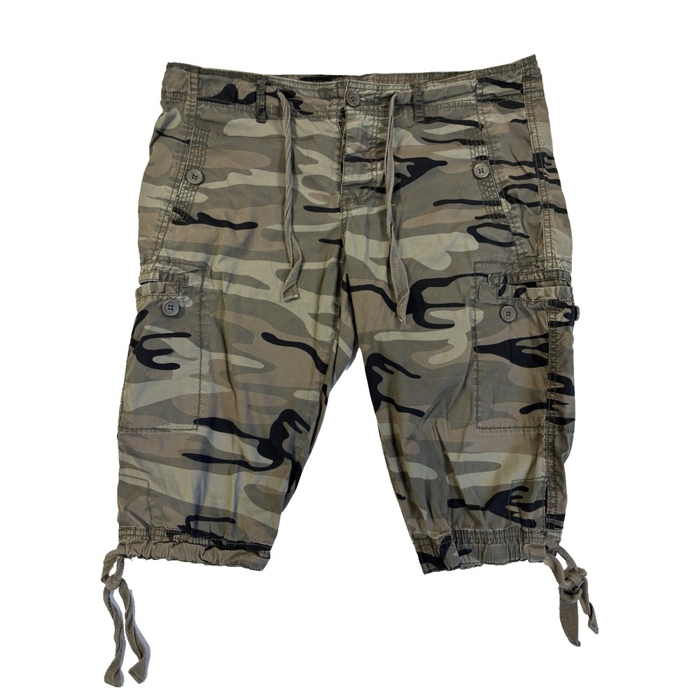 Style Me Women's 8 Cargo Camo Button Fly Bermuda Shorts Grunge Urban Streetwear